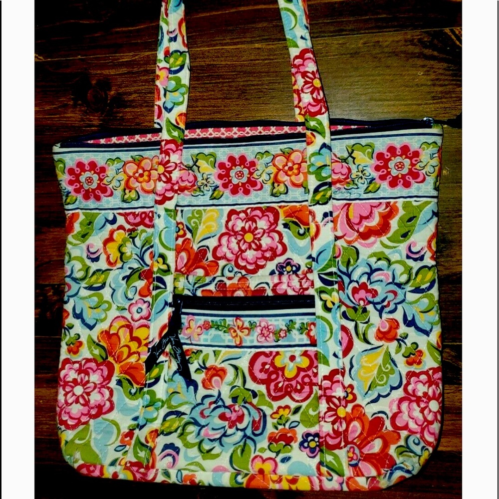 VERA BRADLEY🌸🌺
